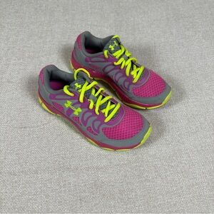 Under Armour Pink and Gray Sneakers with Neon Accents Size 4 in Girls